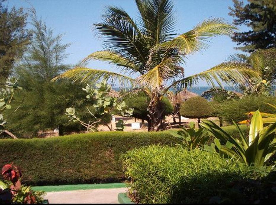 Holiday Beach Club Kololi Buitenkant foto