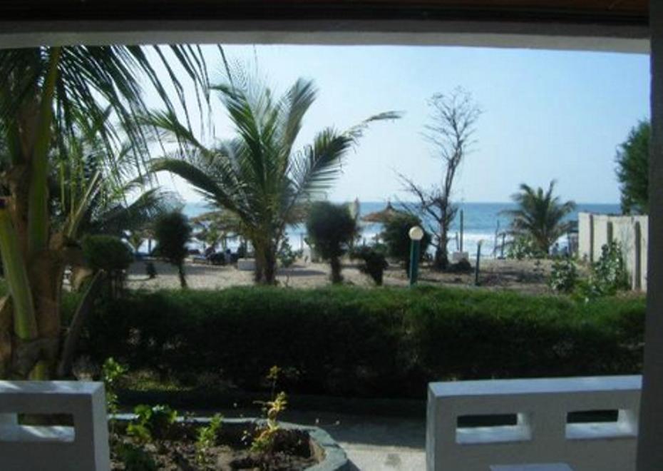 Holiday Beach Club Kololi Buitenkant foto