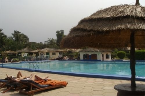 Holiday Beach Club Kololi Buitenkant foto